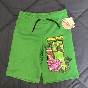🌟NWT🌟Minecraft Green Graphic Shorts